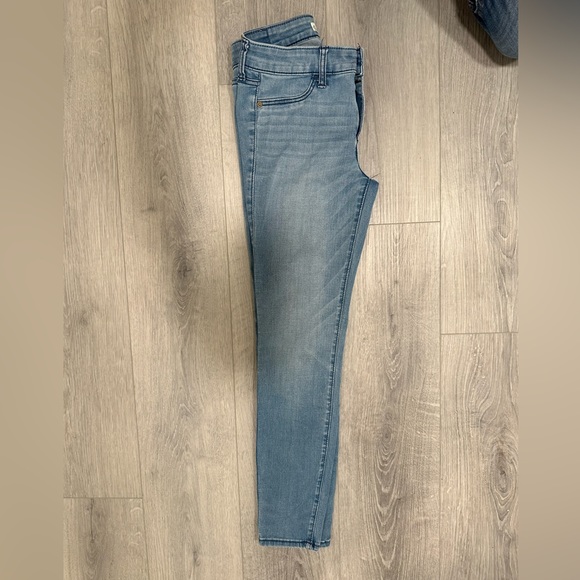 Excellent condition A&F Jeans 27W 27 - Picture 2 of 4